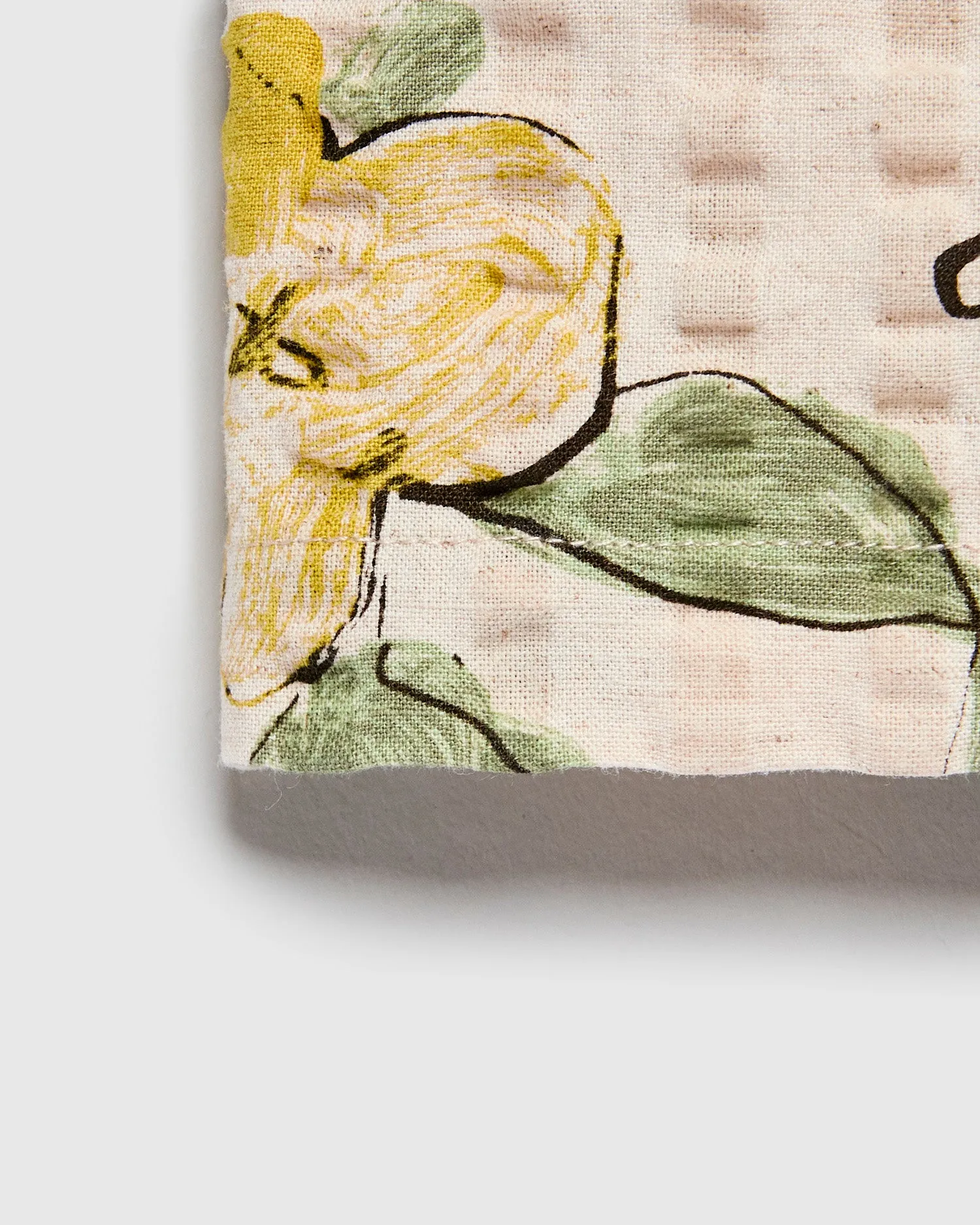 Seersucker Crammond Shirt in Ecru Yellow Floral Print