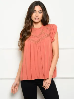 WOMEN'S LACE TRIM FLUTTER SLEEVE TOP