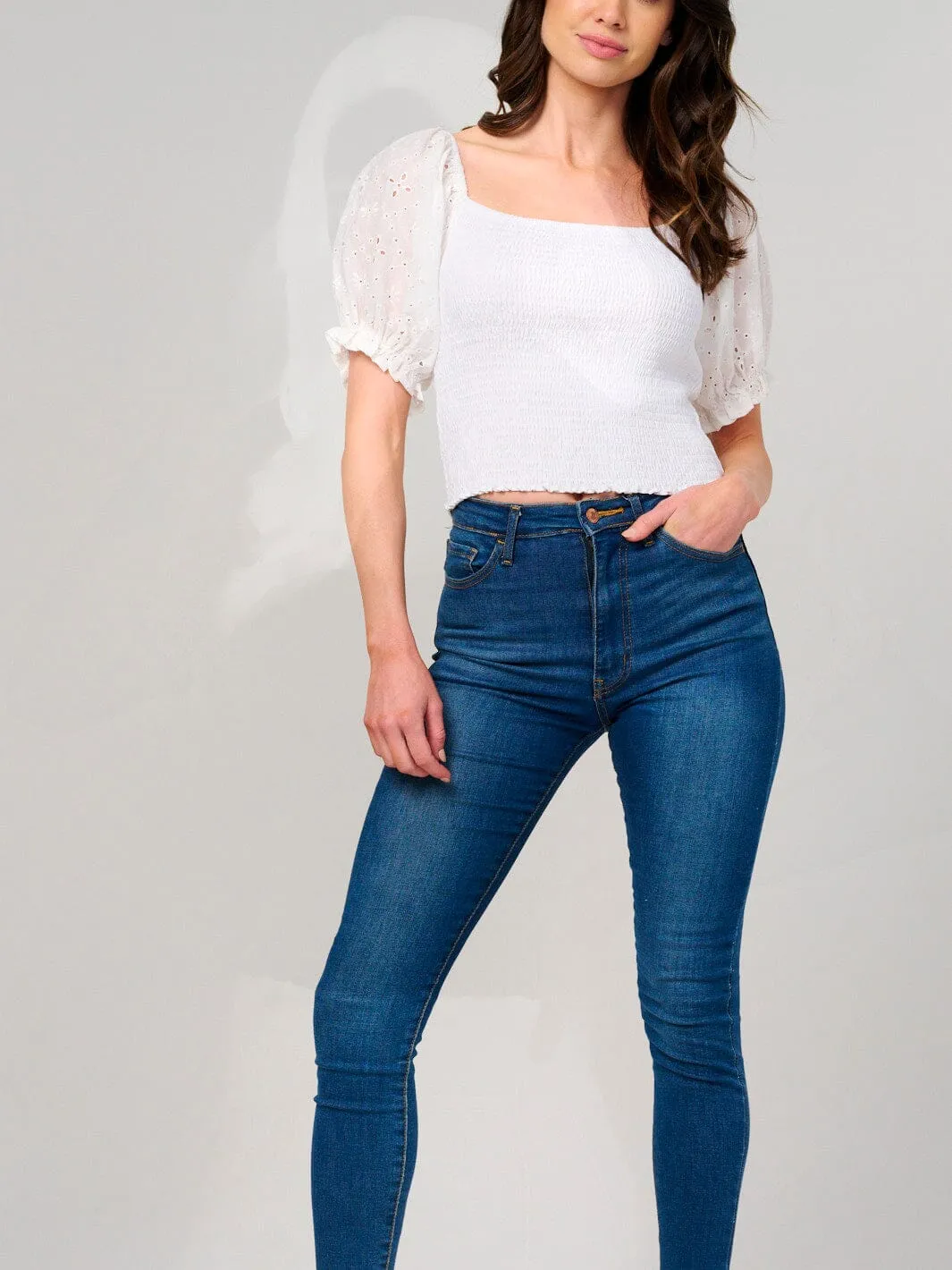 WOMEN'S SHORT EYELET SLEEVE SMOCK TOP