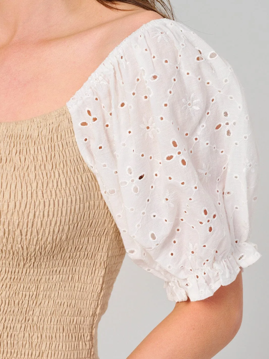 WOMEN'S SHORT EYELET SLEEVE SMOCK TOP