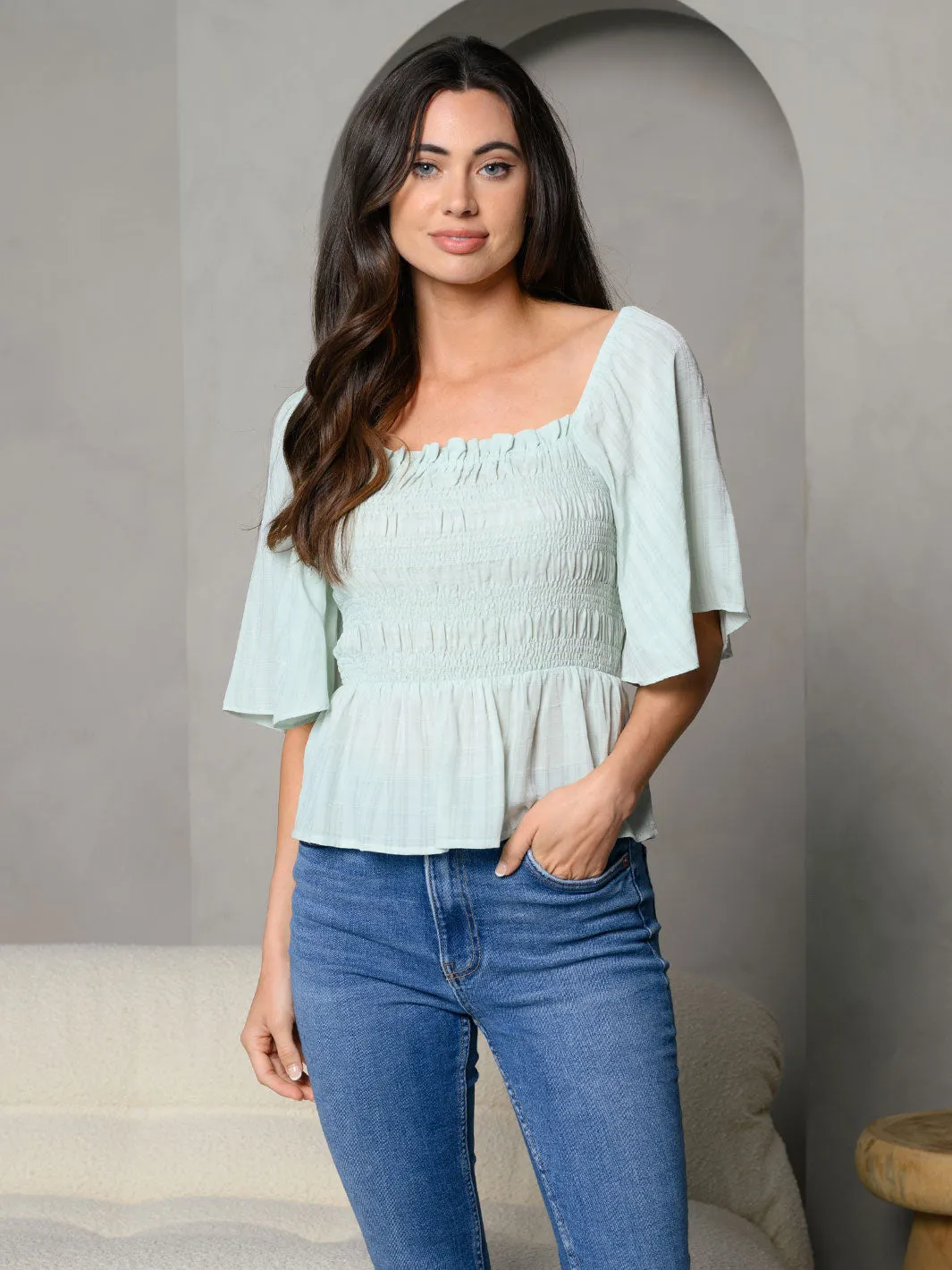 WOMEN'S SHORT SELEEVE RUFFLE SMOCK TOP