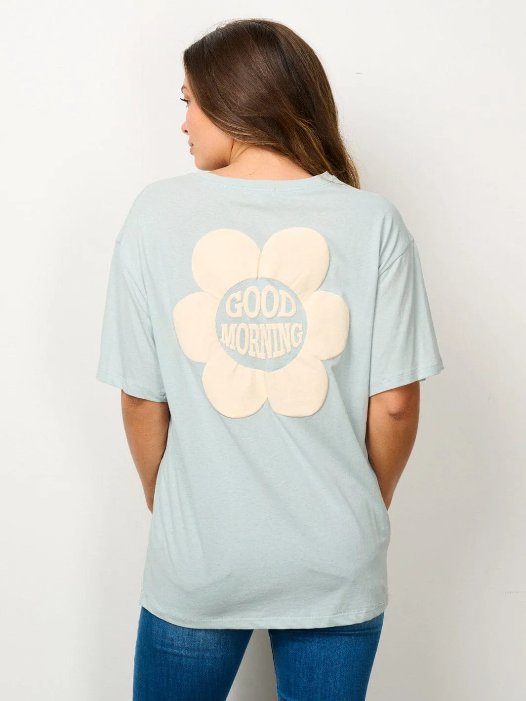 WOMEN'S SHORT SLEEVE GRAPHIC DETAILED TOP